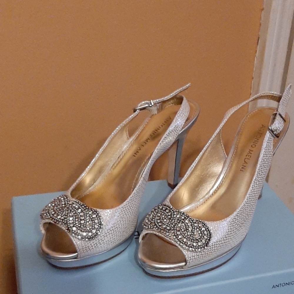 Shoes - Picture 2 of 2